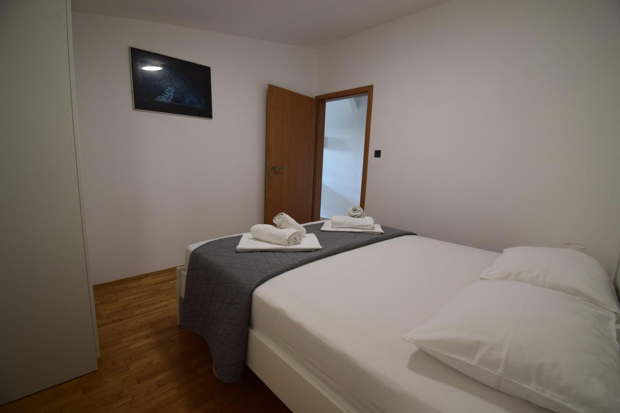 Apartments Bella Vista Lilly Порторож Экстерьер фото